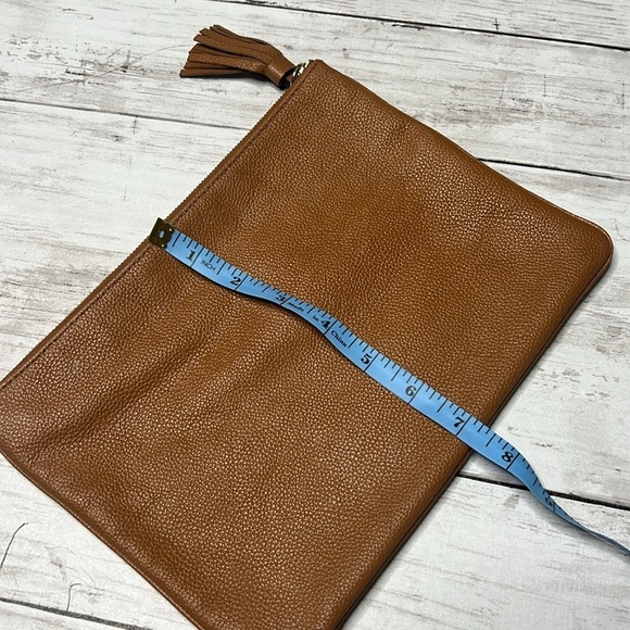 Kate Spade Camel Tan Pebbled Leather Zippered Clutch Bag - Picture 7 of 10